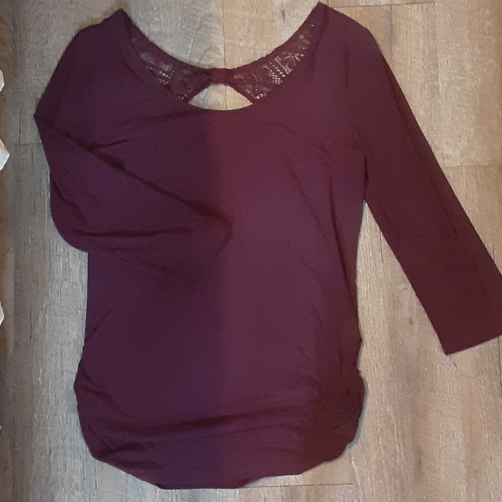 Soft shirt with lace back